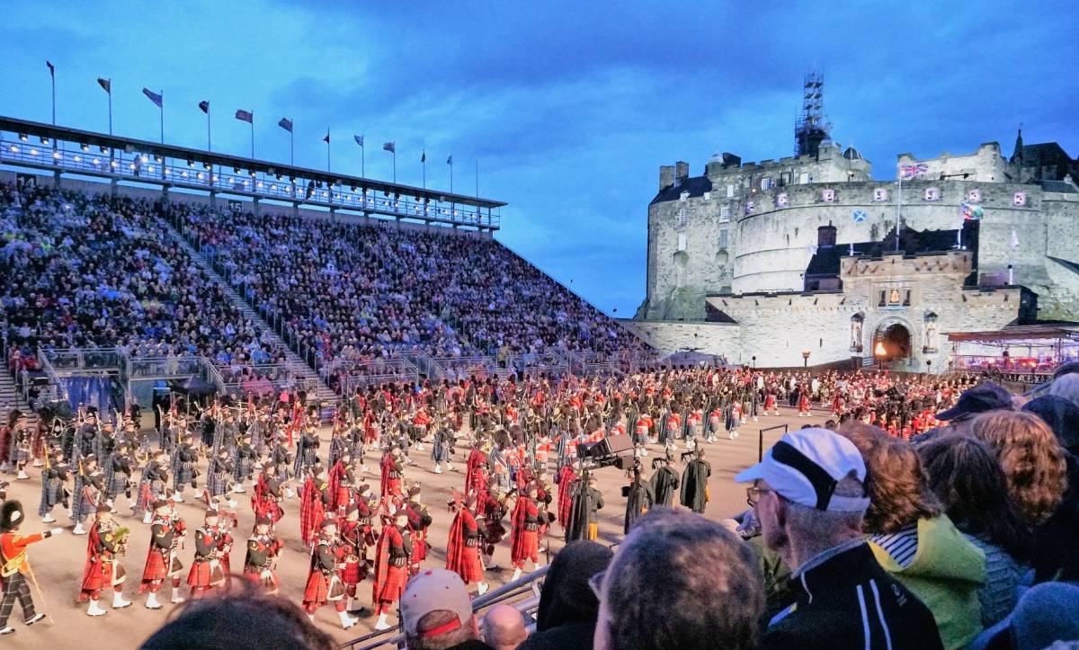 Edinburgh Tattoo & the Scottish Highlands Holiday Jones International